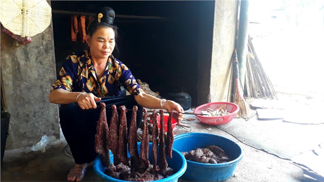 Vùng cao Sơn La: Thịt gác bếp của đồng bào Thái vào vụ Tết (16/01/2024)

